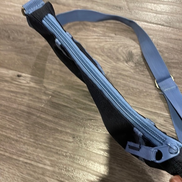 EUC Roots Crossbody Crescent Shape Hobo Bag Purse Blue - Picture 7 of 10